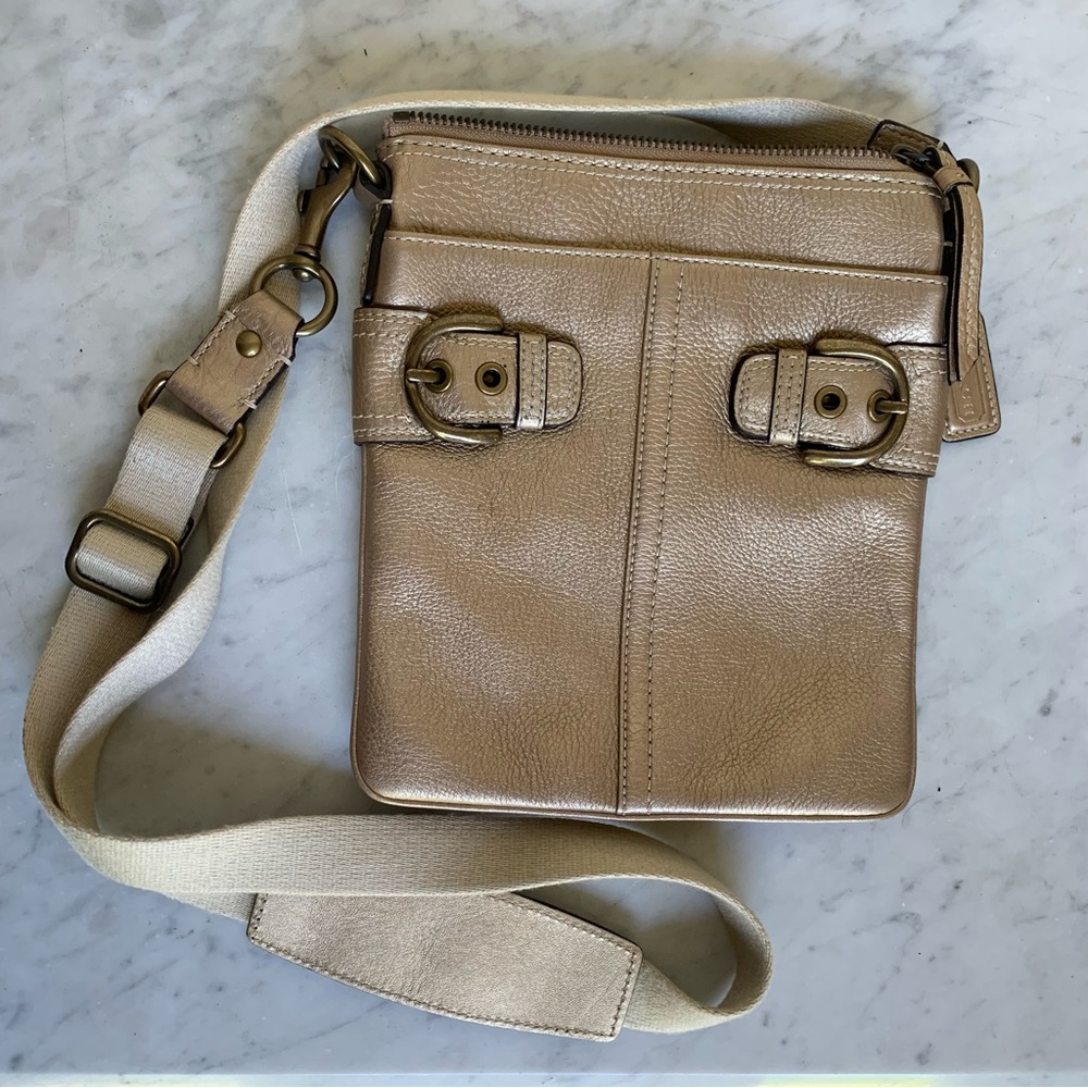 COACH Solid Womens Gold Leather Crossbody Handbag No JO893-41276